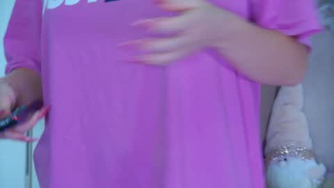 Snapshot of gentlerossi chatting on December 17, 7:04 pm GentleRossi online show from December 17, 7:04 pm