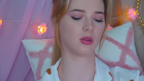 Snapshot of gentlerossi chatting on January 15, 6:19 pm GentleRossi online show from January 15, 6:19 pm