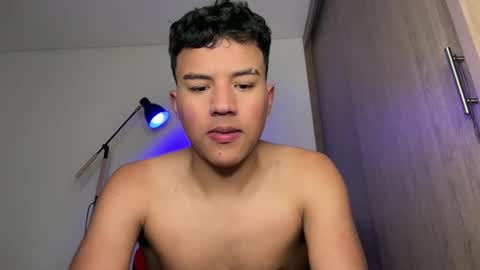 Snapshot of george_cams1 chatting on January 12, 2:24 am Jorge online show from January 12, 2:24 am