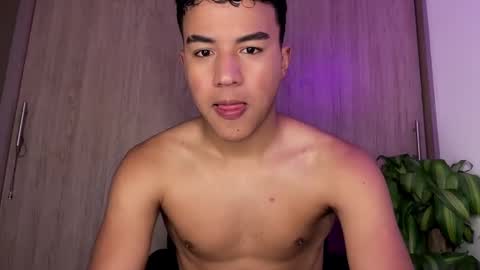 Snapshot of george_cams1 chatting on January 26, 4:51 pm Jorge online show from January 26, 4:51 pm