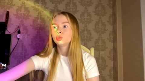 Amelia online show from October 5, 8:18 pm