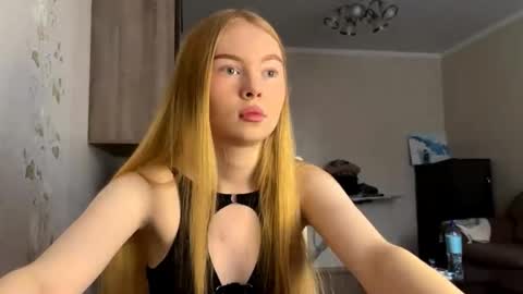 Amelia online show from October 25, 12:02 pm