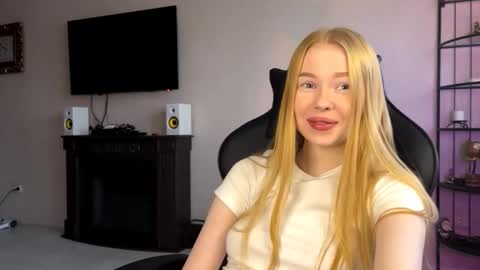 Amelia online show from November 3, 4:25 am