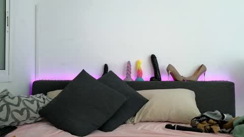 Nadine online show from February 2, 8:08 pm