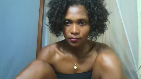 gggloria online show from November 25, 8:09 pm