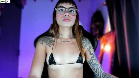 Snapshot of ghostlydolll chatting on November 11, 7:47 pm Sara online show from November 11, 7:47 pm