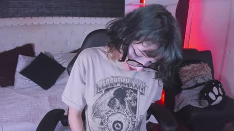 Snapshot of ghosty_doll chatting on January 18, 8:09 pm Allison online show from January 18, 8:09 pm