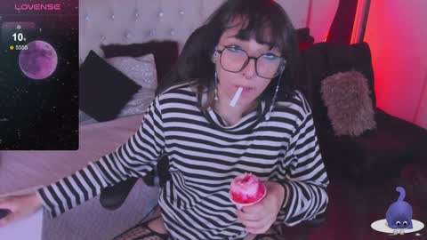 Snapshot of ghosty_doll chatting on January 22, 5:06 pm Allison online show from January 22, 5:06 pm