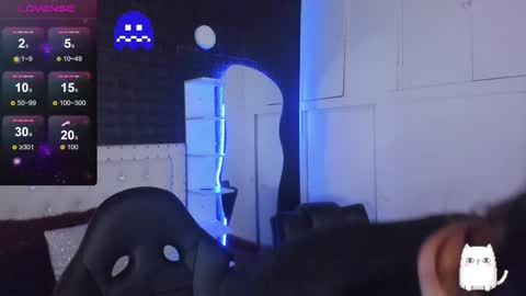 Snapshot of ghosty_doll chatting on February 19, 8:10 pm Allison online show from February 19, 8:10 pm