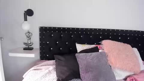 Snapshot of ghosty_doll chatting on September 9, 8:08 pm Allison online show from September 9, 8:08 pm