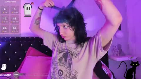 Snapshot of ghosty_doll chatting on October 29, 8:32 pm Allison online show from October 29, 8:32 pm