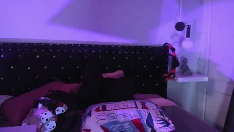 Snapshot of ghosty_doll chatting on November 3, 8:21 pm Allison online show from November 3, 8:21 pm