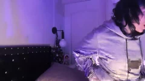 Snapshot of ghosty_doll chatting on November 24, 8:19 pm Allison online show from November 24, 8:19 pm