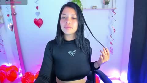 giaaaa   online show from February 15, 1:21 am