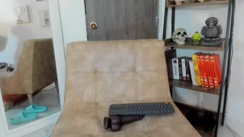 GIA online show from October 20, 7:36 pm