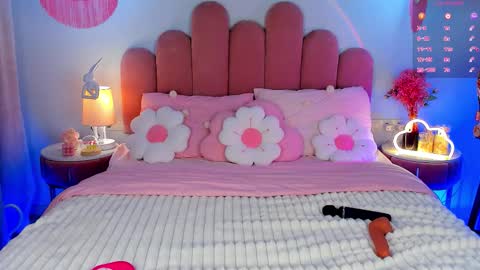 Gia online show from September 14, 12:15 pm