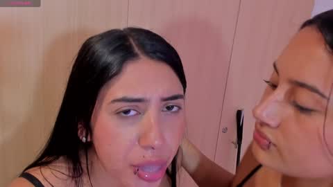 giannagovlea online show from January 28, 11:17 pm