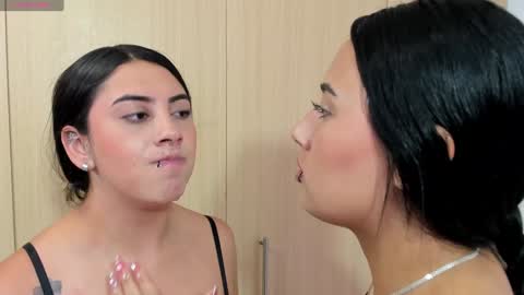 giannagovlea online show from February 3, 11:05 pm