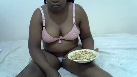 Giannah online show from February 23, 7:55 am