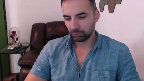 Snapshot of gianni_lion chatting on December 5, 11:16 am Gianni online show from December 5, 11:16 am