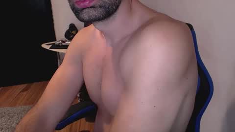 Snapshot of gianni_lion chatting on October 17, 7:05 pm Gianni online show from October 17, 7:05 pm