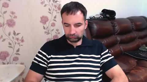 Snapshot of gianni_lion chatting on October 31, 8:59 am Gianni online show from October 31, 8:59 am