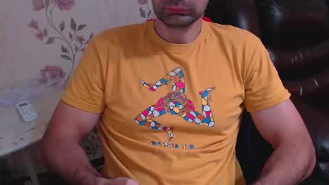 Snapshot of gianni_lion chatting on November 10, 12:59 pm Gianni online show from November 10, 12:59 pm