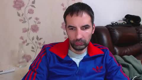 Snapshot of gianni_lion chatting on November 15, 6:37 pm Gianni online show from November 15, 6:37 pm