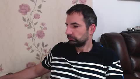 Snapshot of gianni_lion chatting on November 21, 10:03 am Gianni online show from November 21, 10:03 am