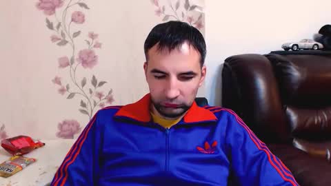 Snapshot of gianni_lion chatting on November 26, 5:58 pm Gianni online show from November 26, 5:58 pm