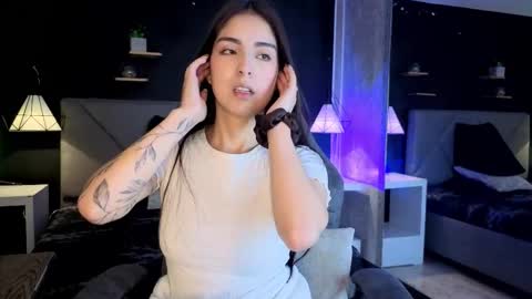 Gia online show from November 3, 2:40 pm