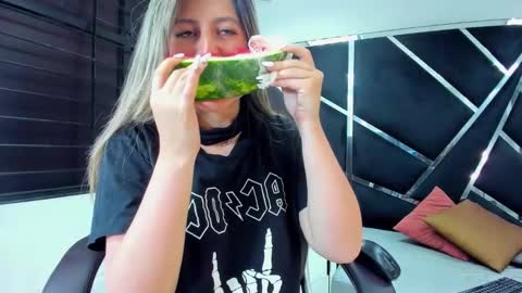 GiaRoussel online show from September 29, 4:12 pm