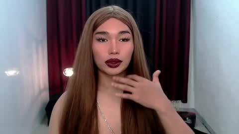 Snapshot of giaxxx01 chatting on December 27, 7:29 am Gia X online show from December 27, 7:29 am