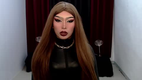 Snapshot of giaxxx01 chatting on December 29, 12:52 am Gia X online show from December 29, 12:52 am