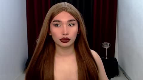 Snapshot of giaxxx01 chatting on January 5, 4:47 am Gia X online show from January 5, 4:47 am