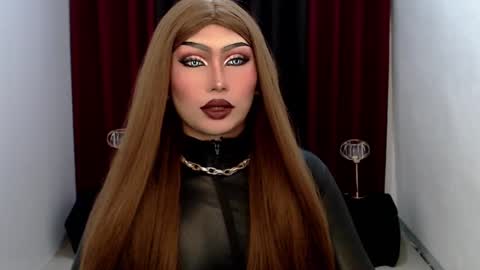 Snapshot of giaxxx01 chatting on January 27, 7:56 am Gia X online show from January 27, 7:56 am