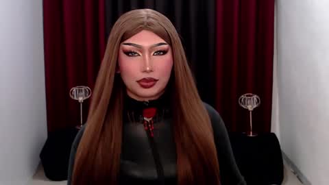 Snapshot of giaxxx01 chatting on February 3, 7:18 am Gia X online show from February 3, 7:18 am