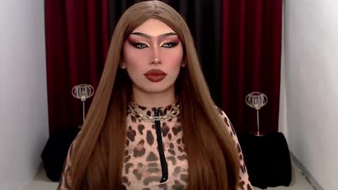 Snapshot of giaxxx01 chatting on February 4, 6:14 am Gia X online show from February 4, 6:14 am