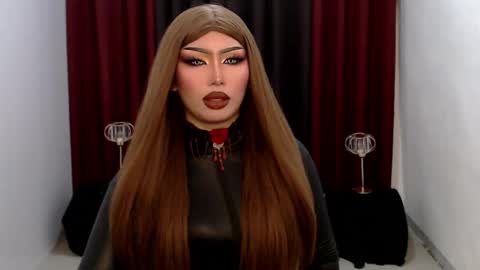 Snapshot of giaxxx01 chatting on February 10, 3:24 am Gia X online show from February 10, 3:24 am