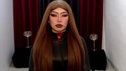 Snapshot of giaxxx01 chatting on February 14, 4:04 am Gia X online show from February 14, 4:04 am