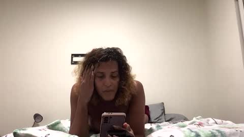 Snapshot of gigisparkle13 chatting on December 29, 6:03 am Gigi online show from December 29, 6:03 am