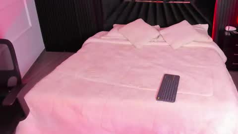 giia online show from February 16, 8:21 am