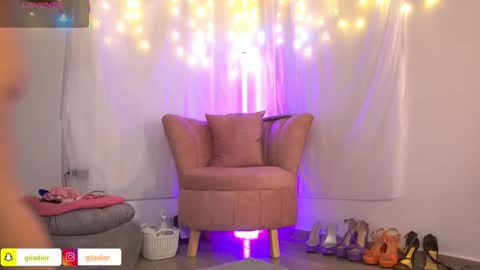 GiiaDior online show from October 27, 11:58 am