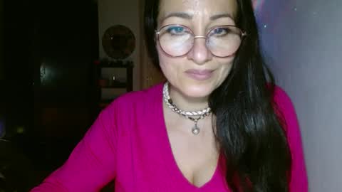 GinaONeon online show from February 12, 11:20 pm