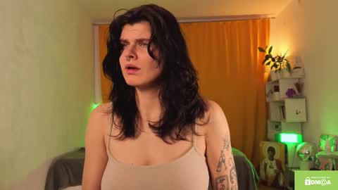 Gina online show from November 9, 6:17 pm