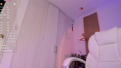 Kendall online show from December 3, 5:55 pm