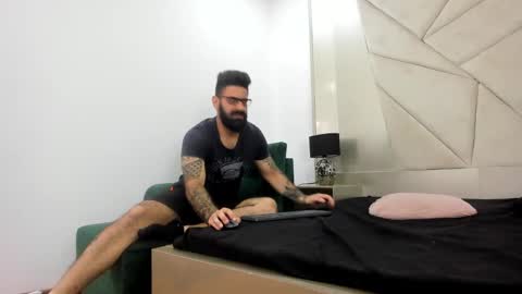 gio_lorenz online show from September 11, 12:49 pm