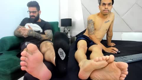 gio_lorenz online show from September 13, 1:22 pm