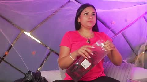 giorgia online show from October 31, 3:18 am