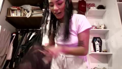 Snapshot of giovanna_oliveria chatting on December 18, 1:44 am giovanna_oliveria online show from December 18, 1:44 am